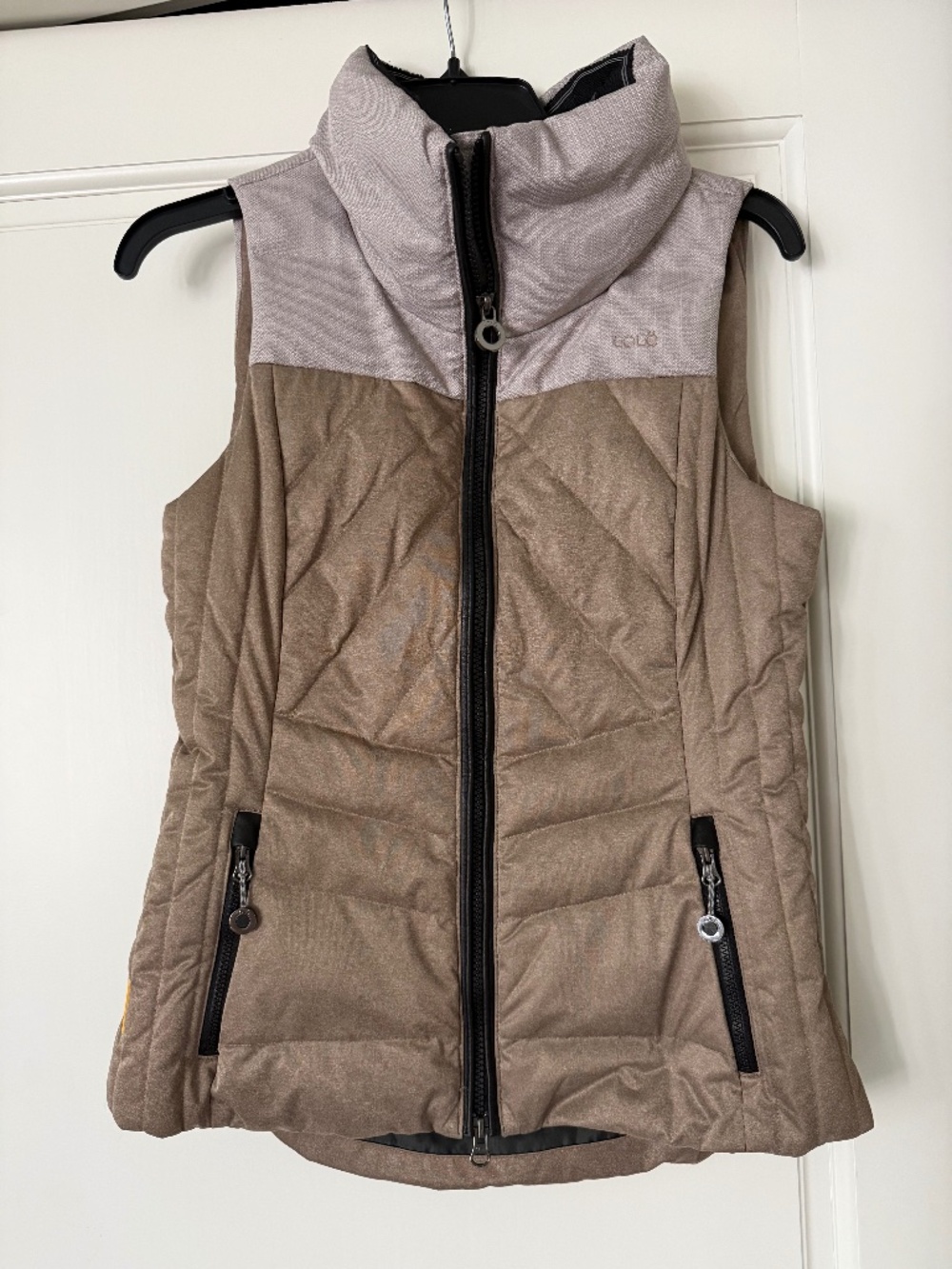 Lolë Down Vest Tan XS
